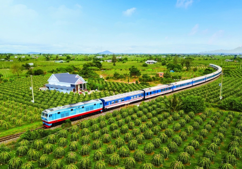 ĐIỀU GÌ KHIẾN TÀU THỐNG NHẤT ĐƯỢC THẾ GIỚI XẾP HẠNG SỐ 1?