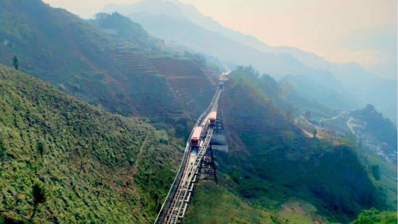 Sun Group mở Hệ thống tàu hỏa leo núi Ga Mường Hoa