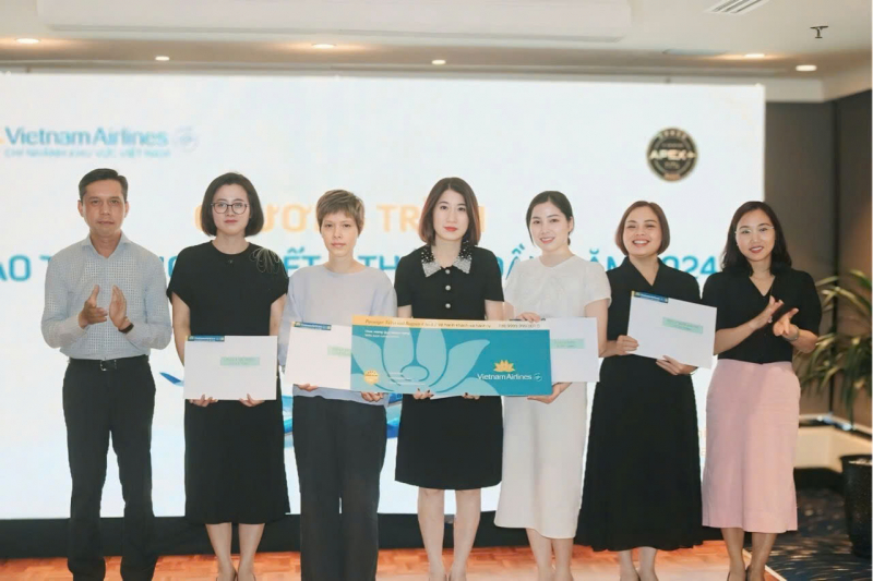 VIETNAM AIRLINES VINH DANH TOP ĐẠI LÝ XUẤT SẮC