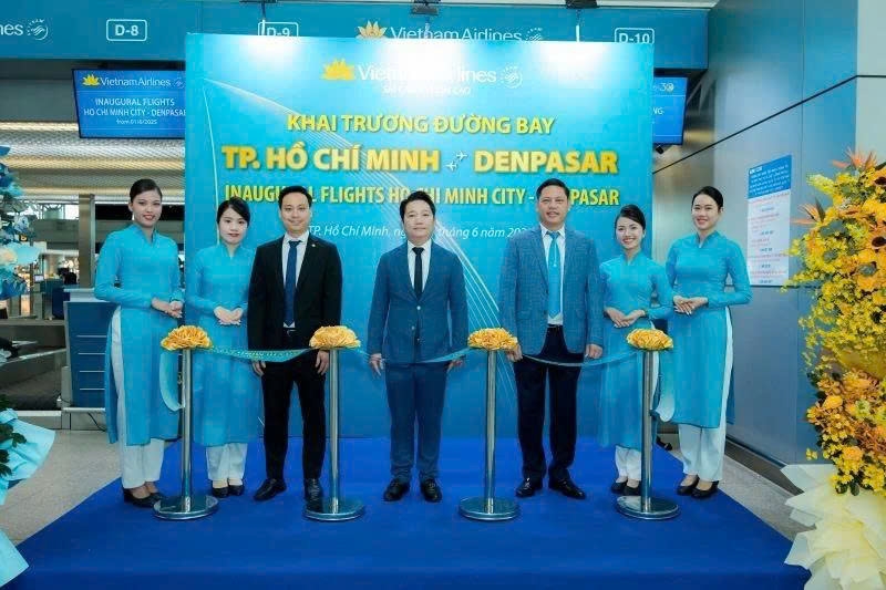 HÀNG KHÔNG KHAI TRƯƠNG NHIỀU ĐƯỜNG BAY MỚI, ĐÓN ĐẦU LÀN SÓNG DU LỊCH